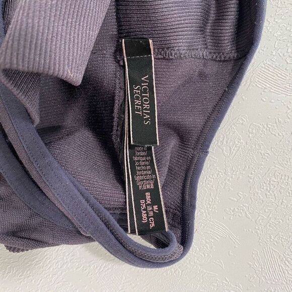 Victoria’s Secret Seamless Sports Bra | Ribbed Wireless Bralette | Size M - Picture 3 of 5